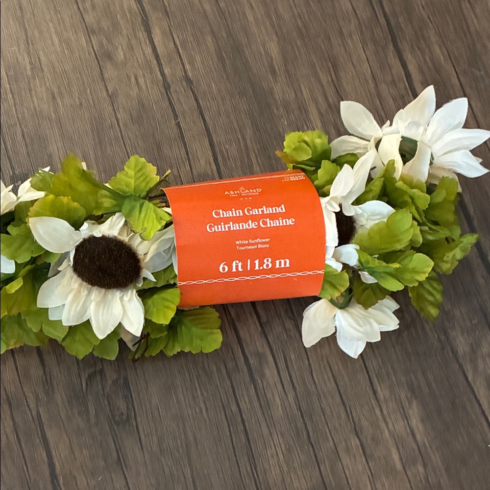 White Sunflower Garland